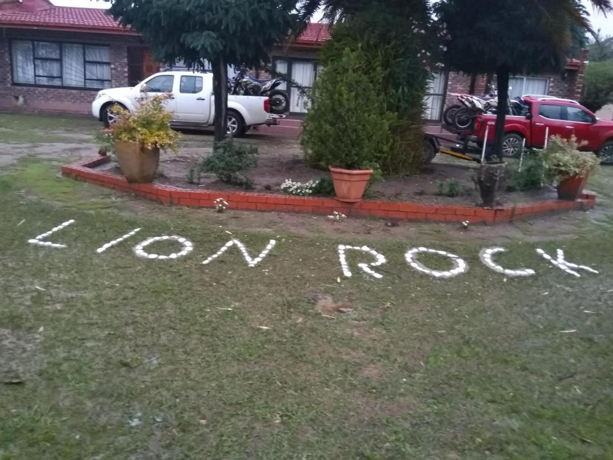 Lion Rock View Guesthouse Maseru Extérieur photo